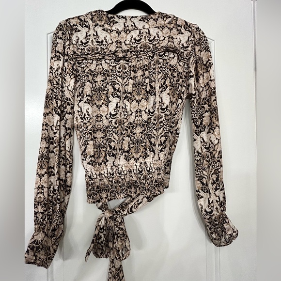 Anthropologie tie wrap front blouse with birds and rabbit print size small NWT - Picture 6 of 12